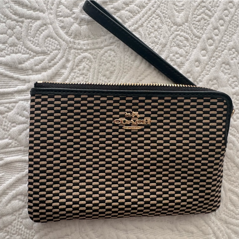 Coach Black and Beige Checkered Wristlet